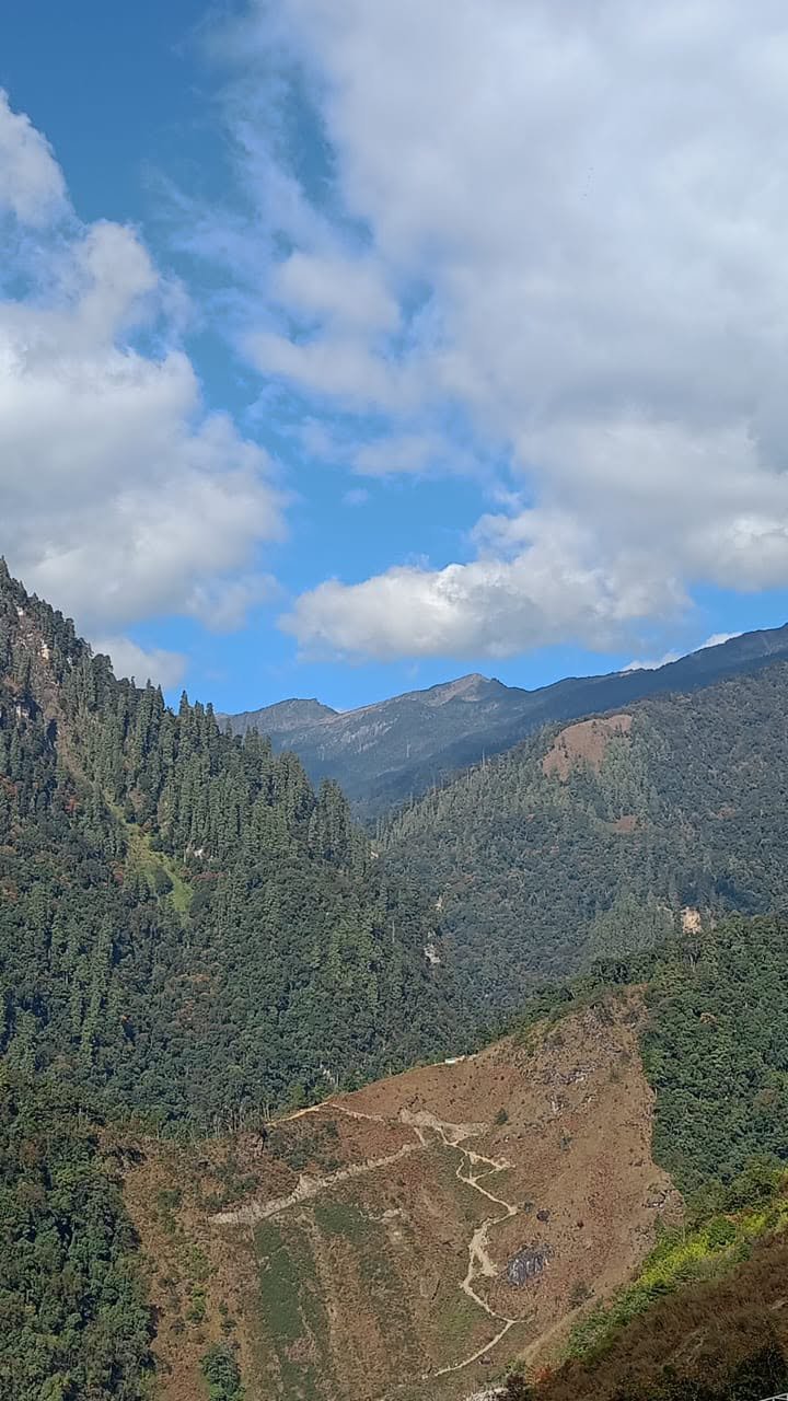 The trailhead at Tadadege